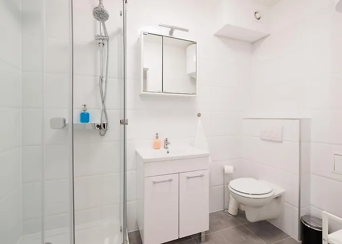 Modern Apartment *
